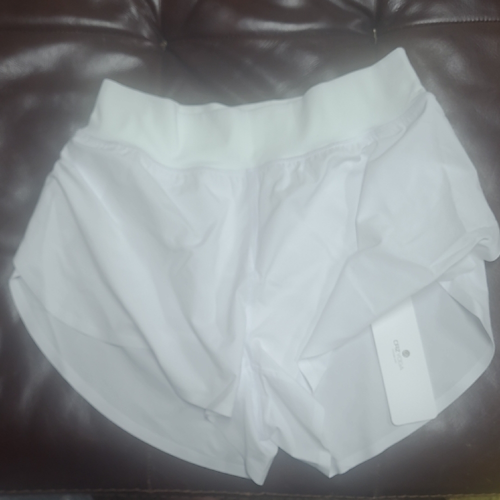CRZ YOGA Women's White Athletic Shorts